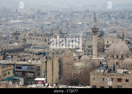 Ansicht der Häuser in der Stadt Aleppo in Syrien, von der Zitadelle Stockfoto