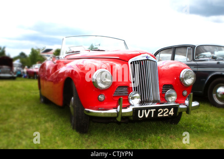 Cressing Tempel, Witham, Essex, Juli 2012. Eine Oldtimer-Show läuft jeden Sommer am historischen Ort in Essex Stockfoto