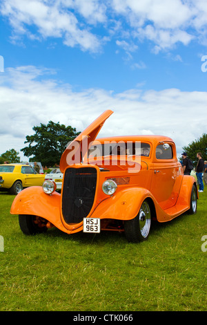 Cressing Tempel, Witham, Essex, Juli 2012. Eine Oldtimer-Show läuft jeden Sommer am historischen Ort in Essex Stockfoto