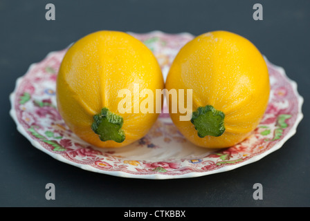 Gelbe runde Zucchini Stockfoto