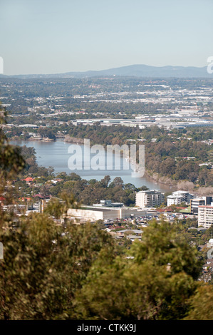 Den Brisbane River vom Gipfel des Mt Coot-Tha in Queensland, Australien gesehen. Stockfoto