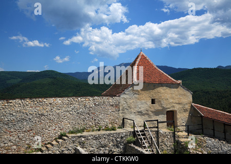 Blick auf Berge von Rasnov Zitadelle in Siebenbürgen, Rumänien Stockfoto