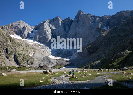 Die Vignemale und die Überreste des Oulettes Gletschers aus dem Süden französische Pyrenäen Frankreich Stockfoto