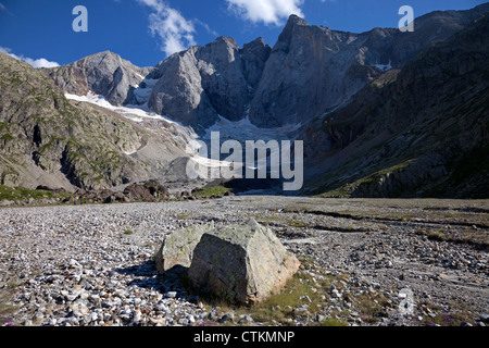 Die Vignemale und die Überreste des Oulettes Gletschers aus dem Süden französische Pyrenäen Frankreich Stockfoto