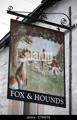 Fox und Jagdhunde, Starbotton, North Yorkshire Dales National Park, UK Stockfoto