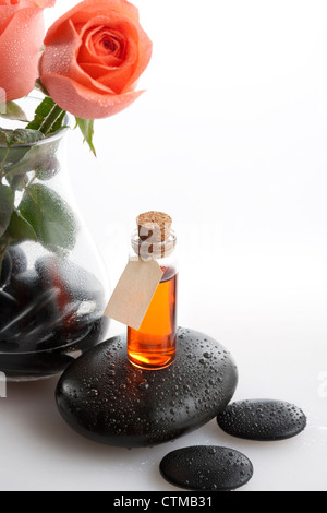 Rose und Aromatherapie Öl Stockfoto