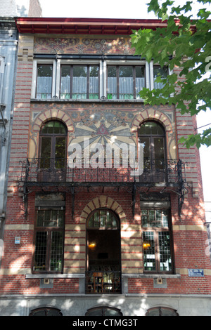 La Maison Dorée (das goldene Haus) in Charleroi, Wallonien, Hennegau, Belgien. Stockfoto