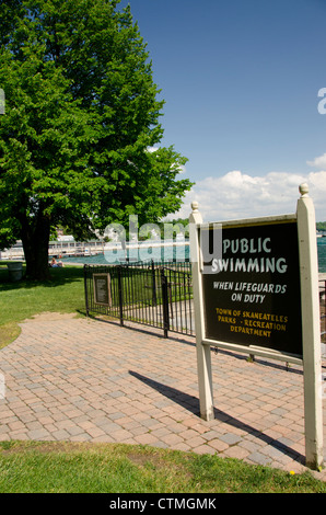 New York, Skaneateles. Skaneateles See, einer der Finger Lakes im Zentrum von New York. Waterfront Park. Stockfoto