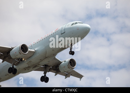 Air Canada Airbus 320 Landung am Pearson Airport, Toronto, Kanada Stockfoto