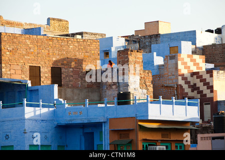 Dächer von Häusern in Jodhpur, Rajasthan bei Sonnenaufgang Stockfoto