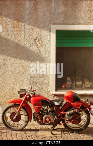 Oldtimer Moto Guzzi Motorrad, Entracque, Italien Stockfoto