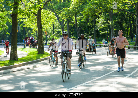 Freizeitbeschäftigung, Mittenantrieb, Central Park, New York Stockfoto