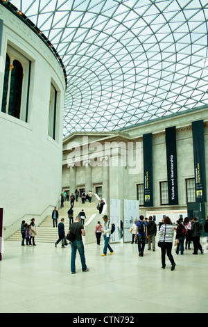 Im großen Saal des British Museum in London Stockfoto
