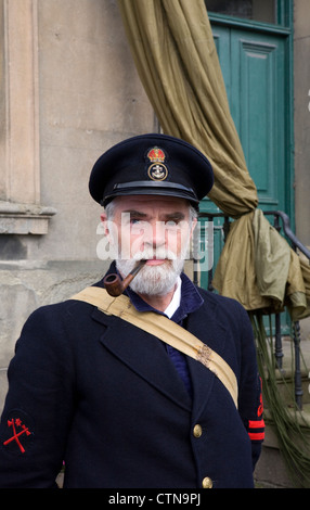 Menschen in den 1940er Jahren während des Krieges Reenactment Wochenende Leyburn, Wensleydale, North Yorkshire Dales, Richmondshire, UK Stockfoto