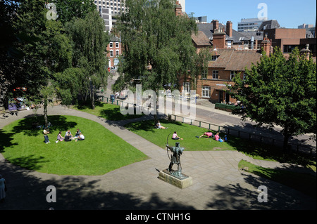 Robin Hood-Statue auf dem Gelände des Nottingham Castle England uk Stockfoto