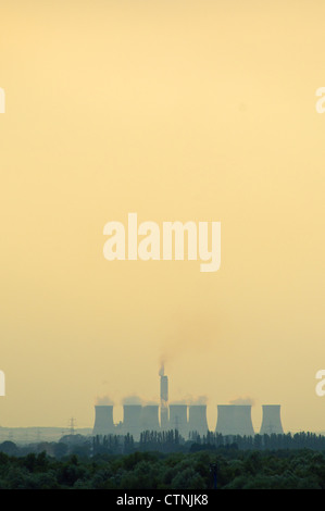 Cottam Kraftwerk in Nottinghamshire, gesehen von Lincoln Stockfoto