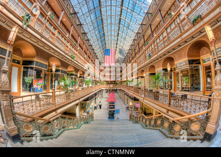 Die historischen Arcade, ein Wahrzeichen Einkaufs- und merkantilen Center in Cleveland, Ohio. Stockfoto