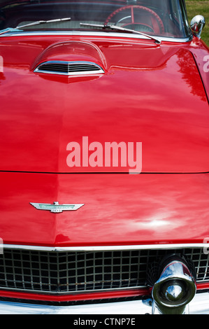 1957 Ford Thunderbird-front-End. Klassische amerikanische T-bird Stockfoto