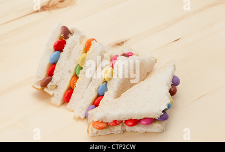 Kinder Spaß-party Essen ein Sandwich Praline Stockfoto