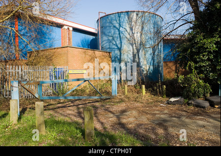 verfallene verlassenen Fabrik auf einem Industriegebiet Stockfoto