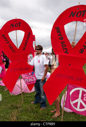 Menschen mit HIV AIDS Awareness Ribbons - 22. Juli 2012, Washington, DC USA Stockfoto