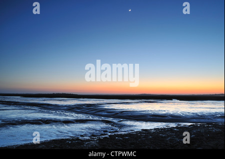 Sonnenuntergang in Mersea Island, Großbritannien Stockfoto