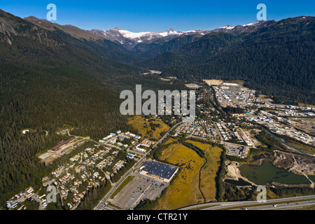 Luftbild von Juneau und Tongass National Forest, südöstlichen Alaska, Sommer Stockfoto