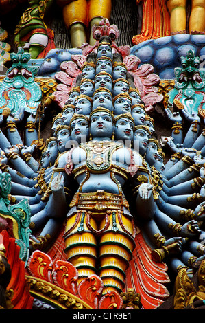 Statue von einer Hindu-Göttin, Sri-Meenakshi-Tempel, Madurai, Indien Stockfoto