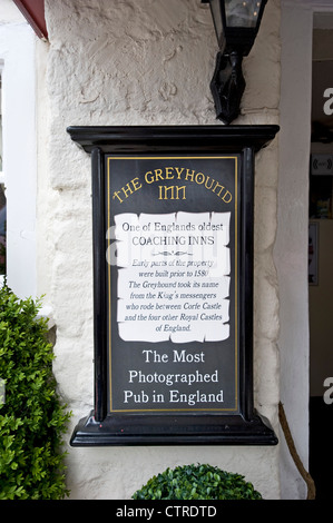 Der Greyhound Inn in Corfe Dorf in der Nähe von Swanage, Dorset, England Süd-West. VEREINIGTES KÖNIGREICH. Stockfoto