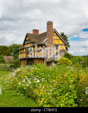 Torhaus am Stokesay Castle Shropshire England Stockfoto