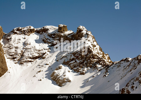 Cliff steht bei Alba bei Canazei Val Di Fassa Dolomiten Italien Stockfoto