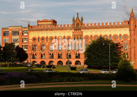 Die ehemalige Templeton's Carpet Factory neben dem öffentlichen Park Glasgow Green in Schottland, Großbritannien Stockfoto