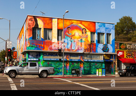Wandbild auf einem Gebäude in LA, West Sunset Blvd, Echo Park-Bezirk. Stockfoto