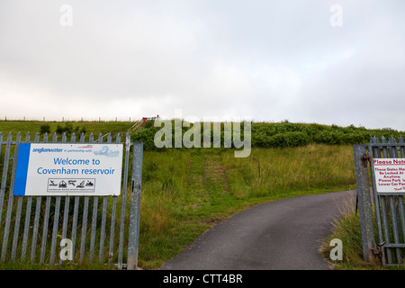 Eingangstor zum Covenham Reservoir Lincolnshire UK England Stockfoto