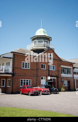 Das Clubhaus in Brooklands Museum, Brooklands, Weybridge, Surrey, England, Vereinigtes Königreich Stockfoto