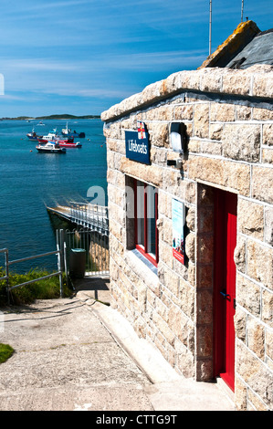 Die alten RNLI Lifeboat Station am Carn Thomas in Hughtown auf Str. Marys Isles of Scilly Stockfoto