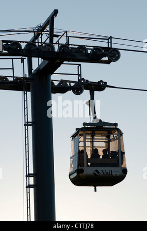 Gondel-Auto mit Menschen im Sommer, Vail Mountain, Vail Colorado Stockfoto