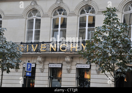 Givenchy-zentrale und Store George V Avenue Paris Frankreich Stockfoto