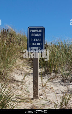 Bleiben Sie Privatstrand - bitte Dünen Zeichen CApe Cod Massachusetts Stockfoto