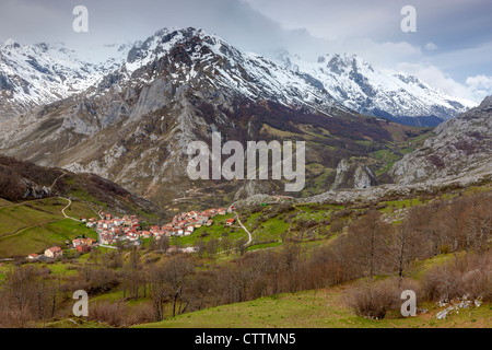 Sotres aus Invernales De La Caballa, Picos de Europa Asturien Gemeinde Cabrales, Spanien Stockfoto