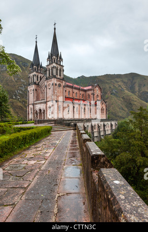 Basilika Santa María la Real von Covadonga, Picos de Europa, Asturien, Spanien Stockfoto