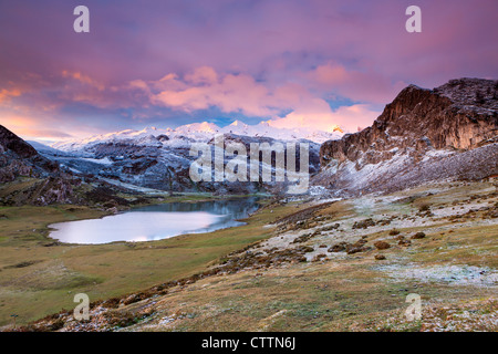 Lake Ercina, Covadonga, Picos de Europa Nationalpark, Asturien, Spanien Stockfoto