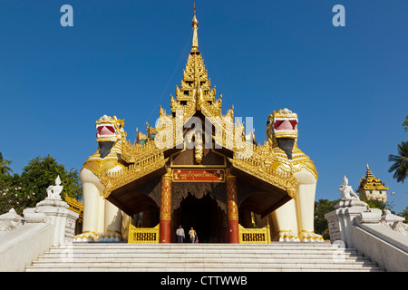 Shwedagon-Pagode Eingang, Yangon, Myanmar Stockfoto