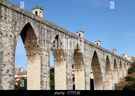 Das Aguas Livres Aquädukt (Aqueduto Das Aguas Livres) in Lissabon, Portugal. Stockfoto