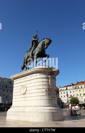 Statue des portugiesischen Königs, Dom Joao ich (1357-1433) an der Praca da Figueira in Lissabon, Portugal. Stockfoto