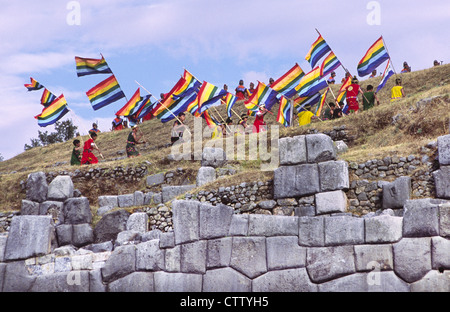 "Inti Raymi", eine Nachstellung des Inka-Winter-Sonnenwende-Festival. Sacsayhuaman, Cuzco, Peru. Stockfoto