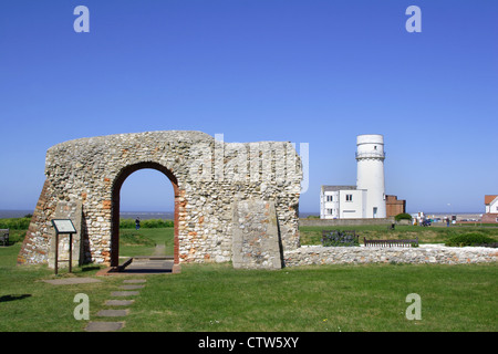 Die Überreste der St. Edmunds Chapel und Leuchtturm, alte Hunstanton Norfolk, England, UK Stockfoto