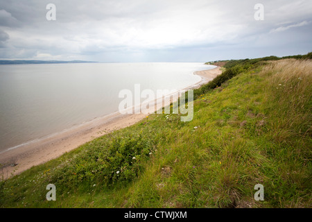 Nord-West entlang der Dee Mündung von den Klippen mit Blick auf Thurstaston auf der Halbinsel Wirral Stockfoto