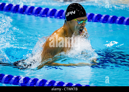 Kosuke Kitajma (JPN) im Wettbewerb der Herren 200m Brustschwimmen Finale bei den Olympischen Sommerspielen 2012 in London Stockfoto