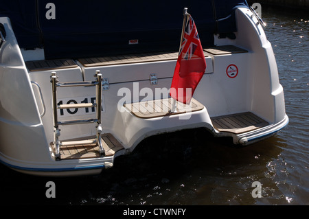 Motorboot Quicksilver Flamingo 620 J'adure auf den Norfolk Broads, Broads National Park Stockfoto